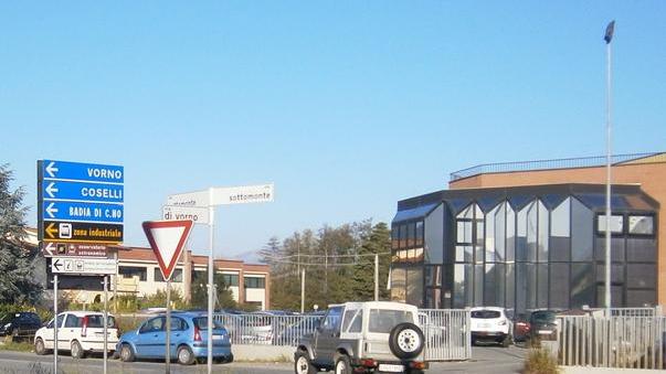 Si fa la rotonda all’incrocio tra via di Vorno e la provinciale