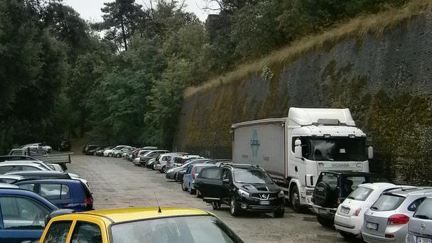 Montecarlo prolunga lo stop alle auto