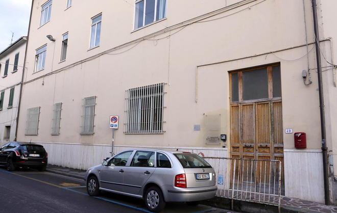 Acquisti bloccati: sede nuova, arredi usati 