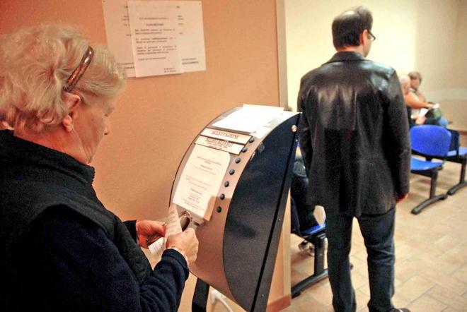Quattro euro di differenza tra pubblico e privato per due radiografie 