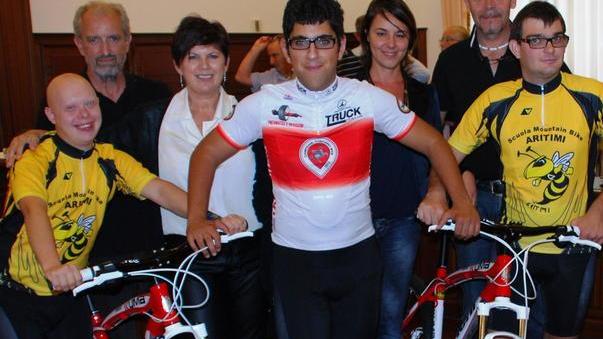 Un dono del Comune per rimediare al furto delle bici