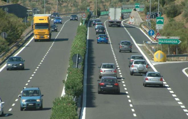Primi effetti dell’Iva: l’autostrada per Lucca costa 10 centesimi in più 