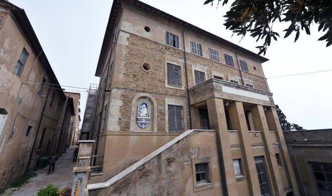 L’ex asilo potrebbe finire all’asta 