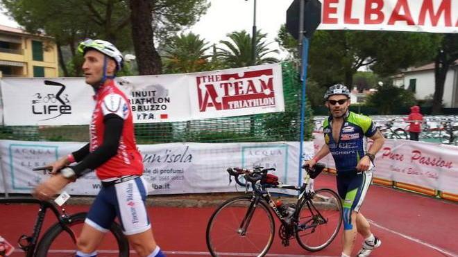 Sfide memorabili all’Elbaman con pioggia e vento