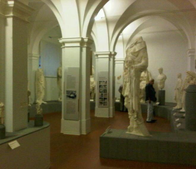 La sala delle statue intitolata a Nicosia 