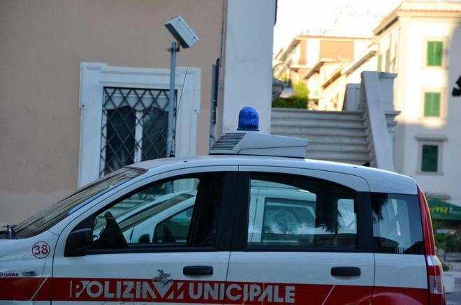Il primo giorno di Cosimi da sindaco con la scorta 
