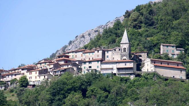 Acqua non potabile in due frazioni dell’Alta Versilia