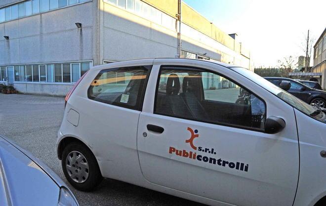 «Erano a fare la spesa invece che al lavoro» 