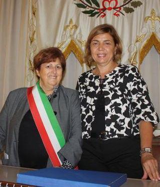 Il prefetto a Follonica e scoppia la polemica 