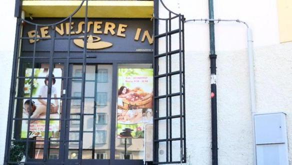 «Massaggiatrici al nero» Chiuso centro estetico