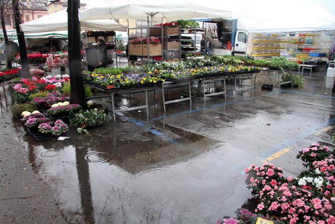 Sì alla ristrutturazione del mercato ma in viale Galilei 
