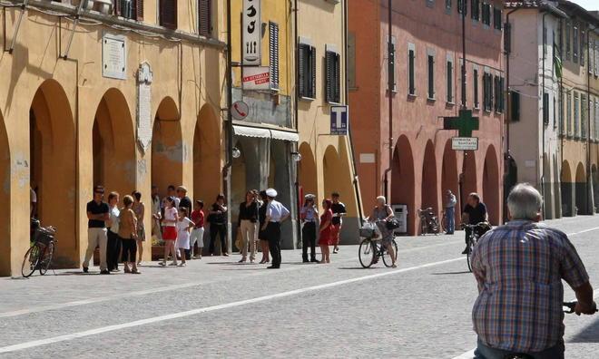 Vigili a piedi nel centro storico