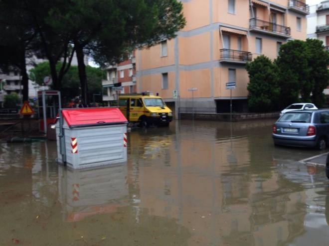 Follonica si sveglia sott’acqua 