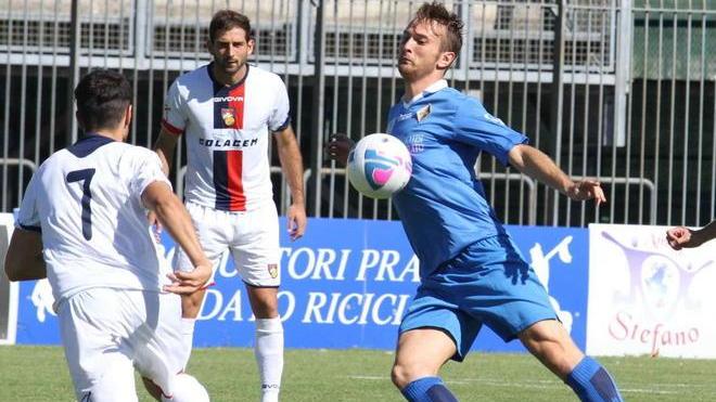 Prato rivoluziona la difesa contro Perugia