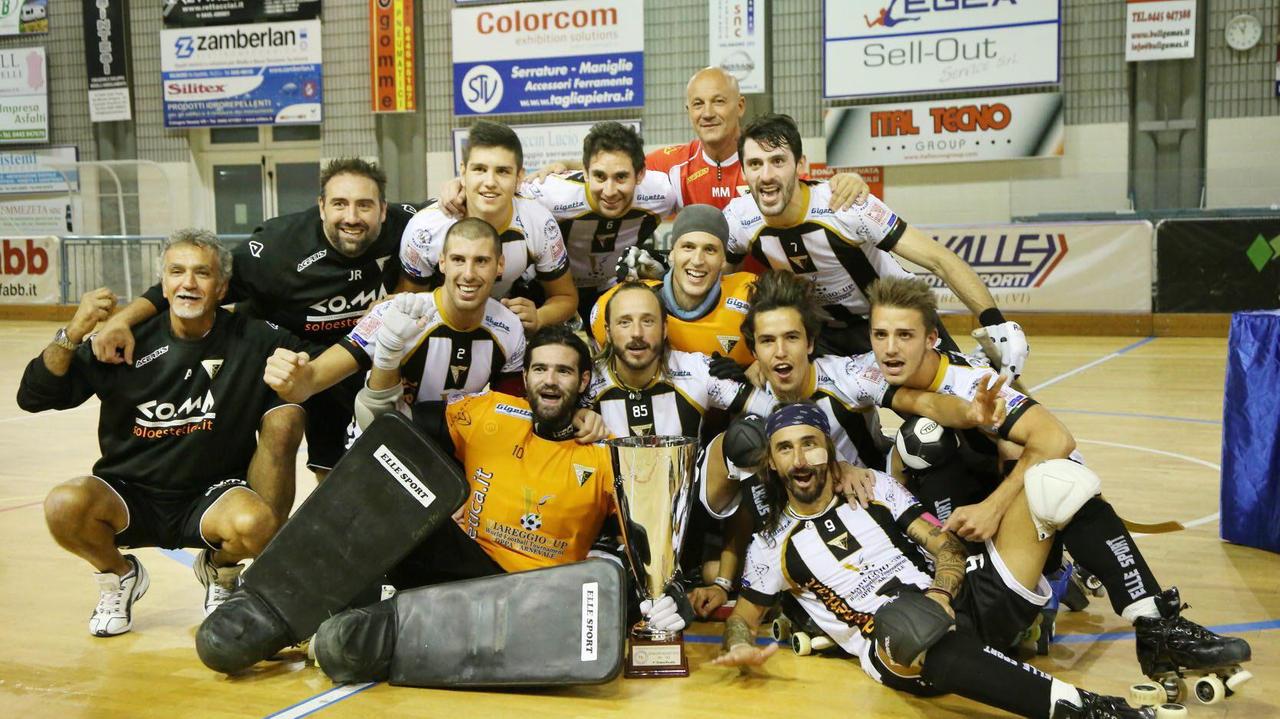 Hockey, Viareggio vince la supercoppa