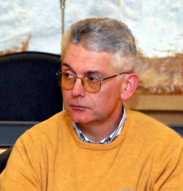 Al via l’abbattimento delle scuole Tifoni 