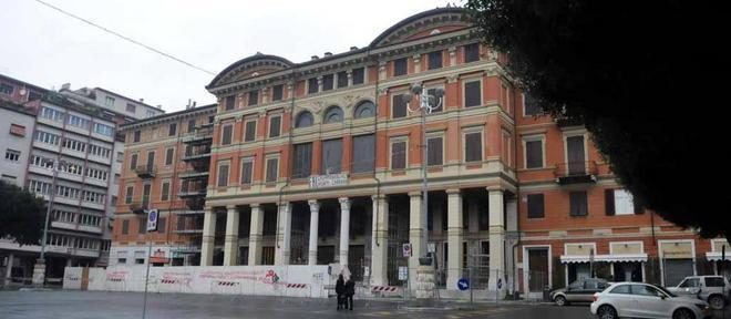 Politeama, parte la messa in sicurezza dell’ala di via Roma 