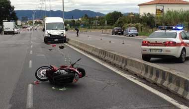 Muore nello scontro con lo scooter