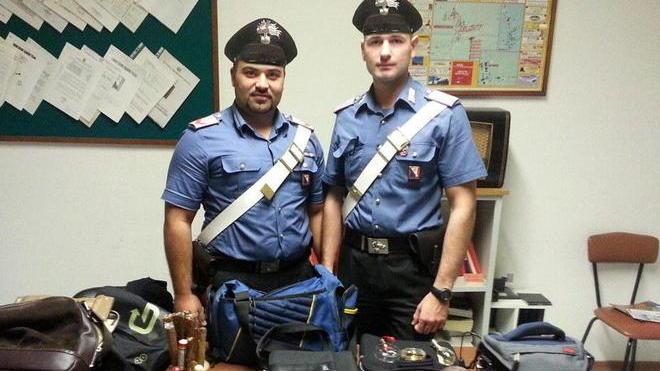 Arrestati dai carabinieri dopo un furto