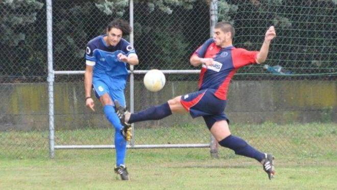 Derby bagnato, in ritardo e senza reti 
