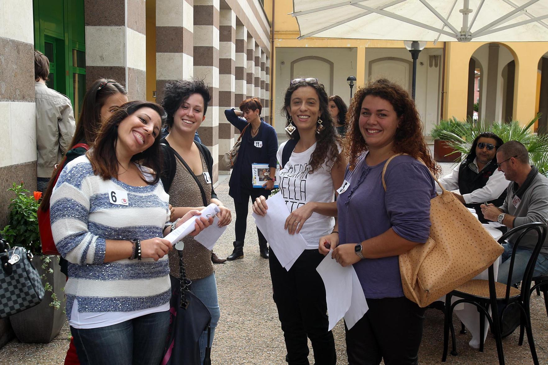 In cento alle selezioni per lavorare con Babbo Natale 