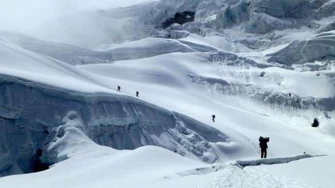 Con testaroli e pesto nel grande bianco delle nevi himalayane