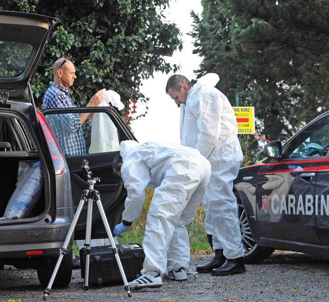 Muore in auto durante gioco erotico 