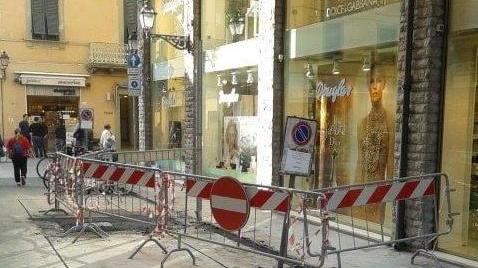 Paletti a scomparsa nelle traverse di Corso Italia