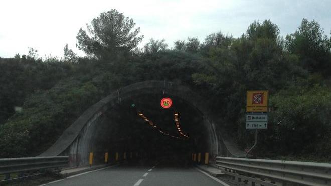 Tunnel senza sistema antincendio