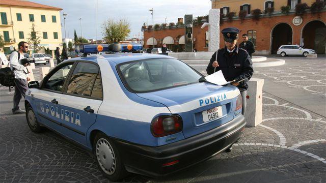 Lotta alla prostituzione in città, allontanate 15 giovani