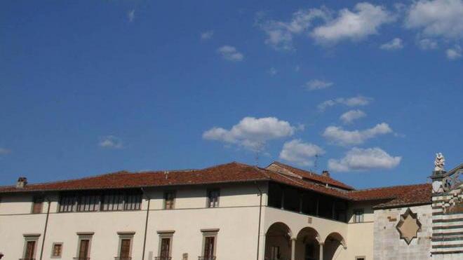 «Vivo in un mausoleo, sogno una casa semplice»