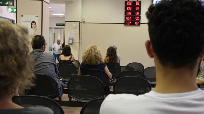 Coniugi esasperati: un anno di attesa per gli esami medici