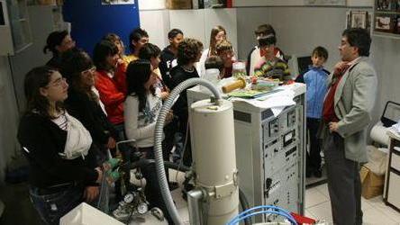 Adulti e bambini “La scienza è vicina” Visita ai laboratori