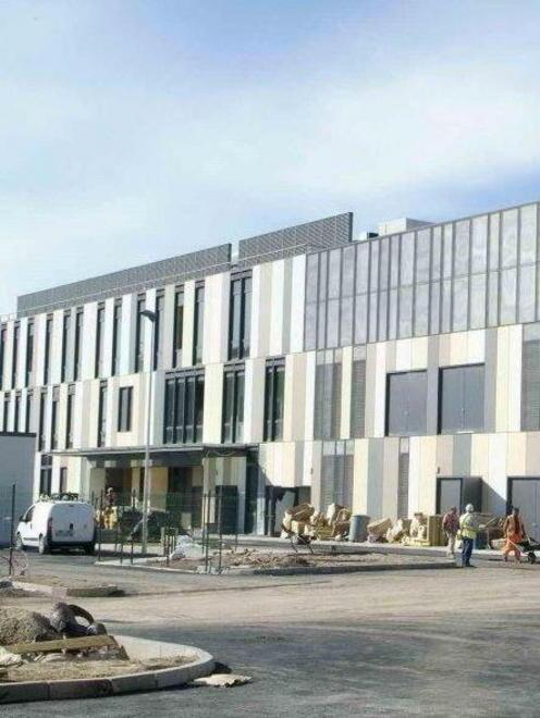 Nuovo ospedale, sos per i lavoratori di mensa e pulizie 