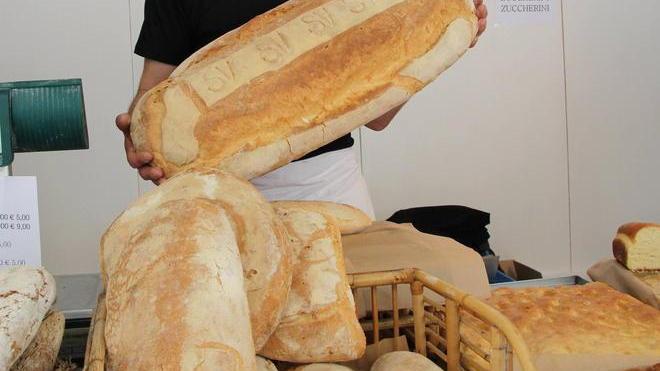 Rubano il pane all’invalido