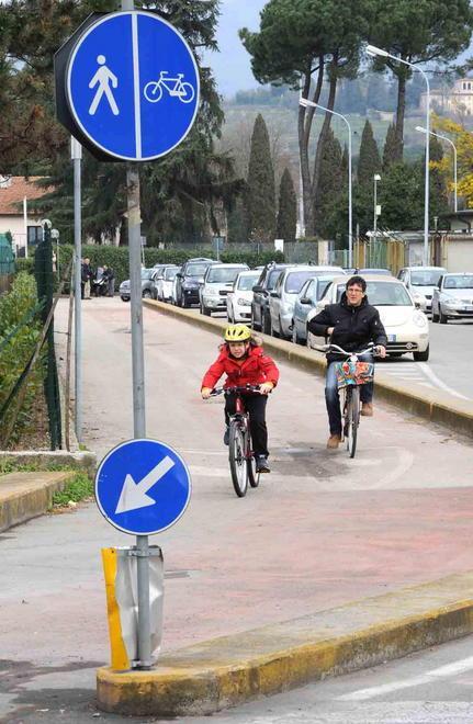 Duecentomila euro per piste ciclabili e per abbattere barriere architettoniche 