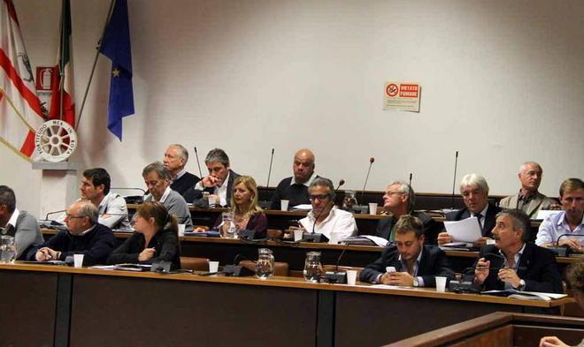 Maggioranza spaccata sul sì alla Carta di Pisa