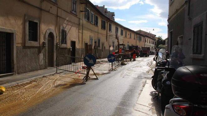 Tubazione ko in borgo San Jacopo