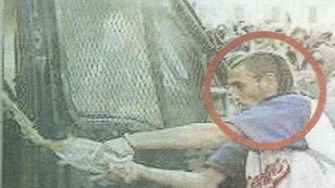 Fiamme al furgone dei carabinieri, confermata la condanna