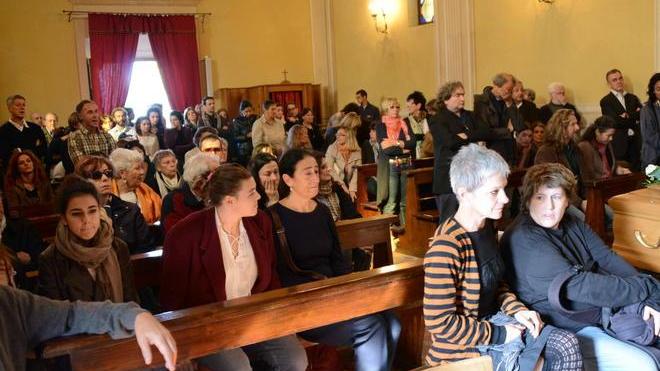 L’ultimo applauso della gente di teatro per Luisa Pasello