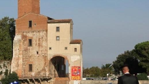 Elemosinavano con le stampelle per fare più soldi