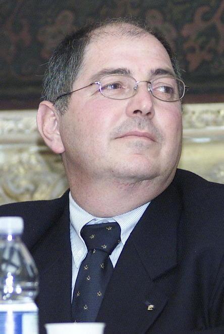 Il comandante Sirabella attacca e minaccia querele
