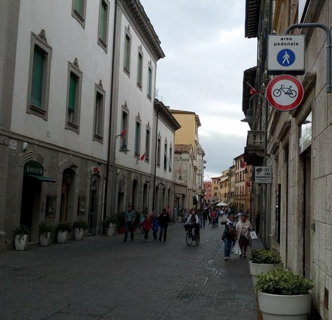 No alle bici nel solo corso Carducci 
