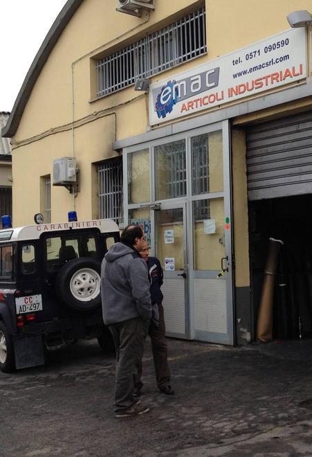 Un doppio incendio per spaventare e avere dei soldi 