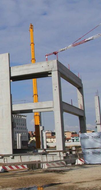 Pratilia, spunta il grande scheletro del superstore 