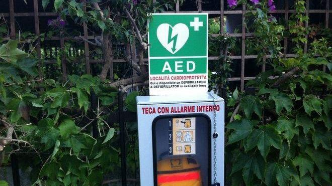 Ladri rubano il defibrillatore alla spiaggia del Forno