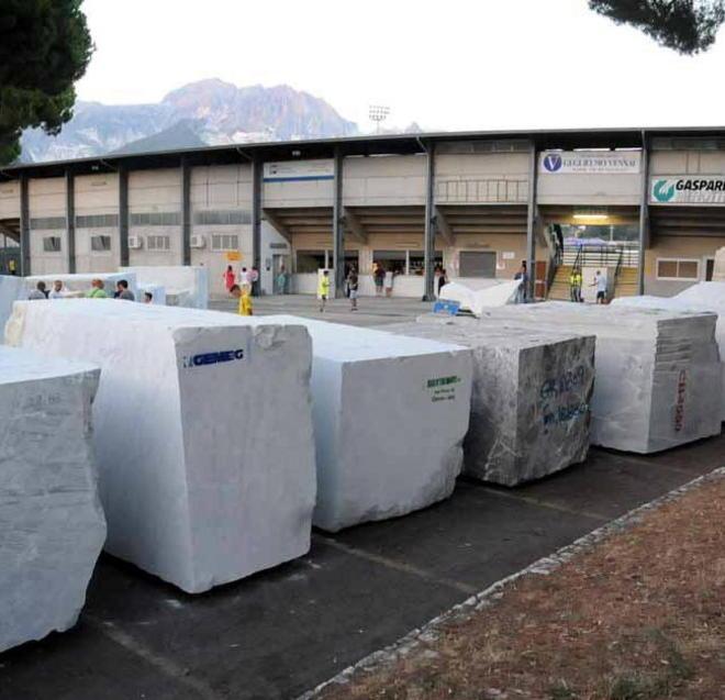 Domani mattina l’asta dei marmi per i bianconeri