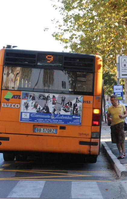 Epidemia tra gli autisti dei bus Si scatena l’ironia degli utenti 