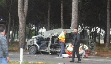 Terribile incidente sull’Aurelia, morti due paracadutisti del Capar di Pisa 
