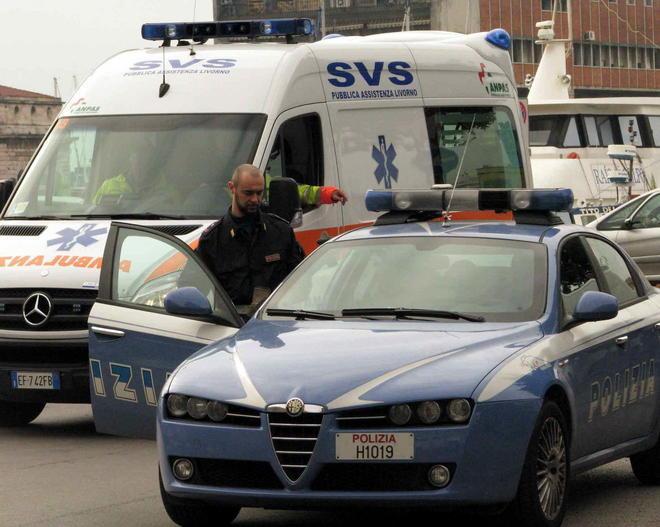 Gravissima dopo il frontale tra auto e scooter davanti ai Quattro Mori 